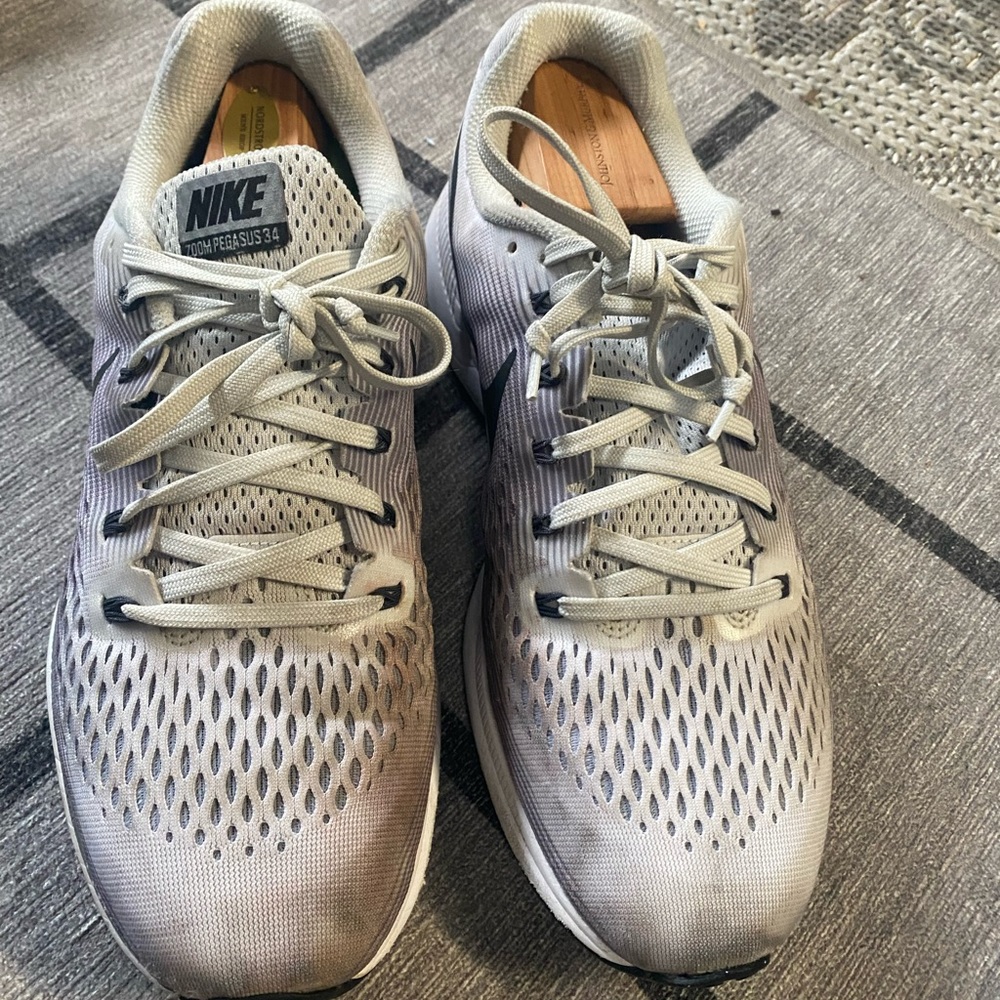 Nike free rn 2017